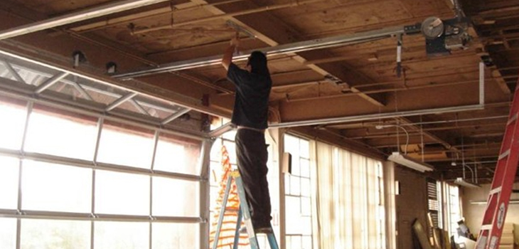 commercial garage door repair in La Verne